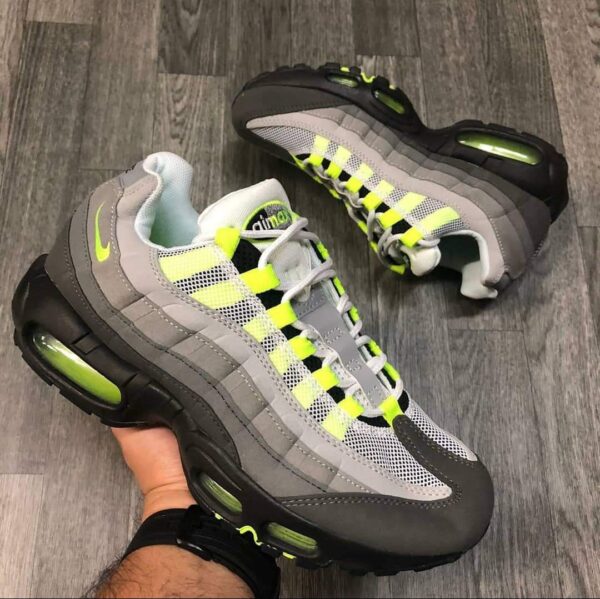 Nike Air 7 Cámaras gris